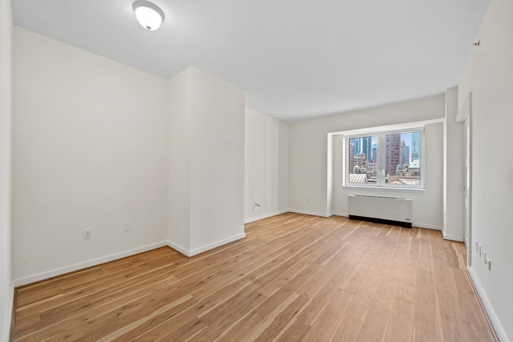 425 Fifth Avenue, Unit 23D photo 2