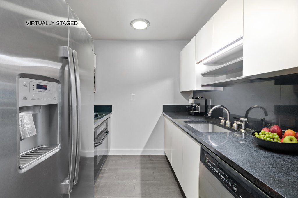 425 Fifth Avenue, Unit 23D photo 4