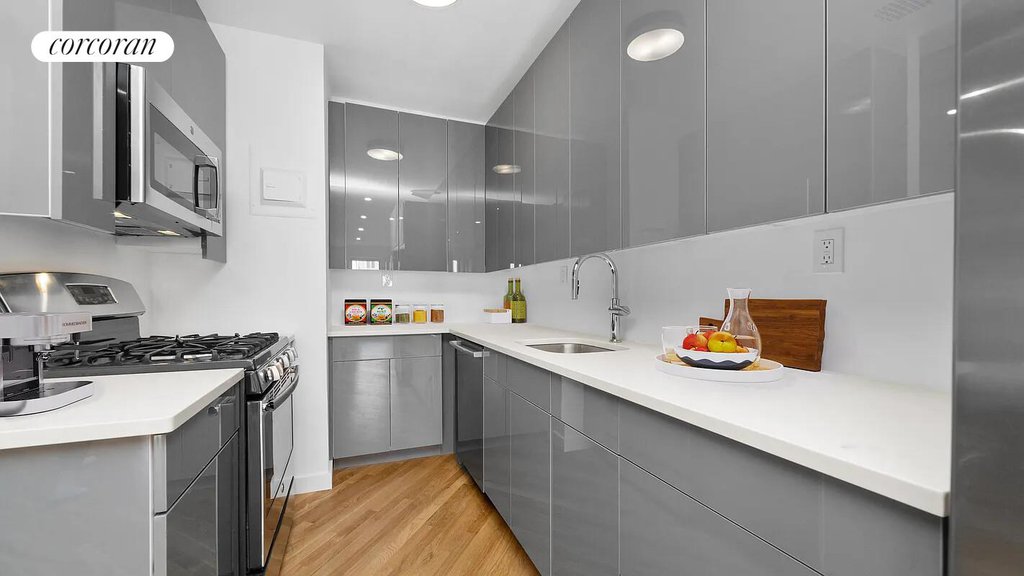 452 West 19th Street, Unit 3A photo 6