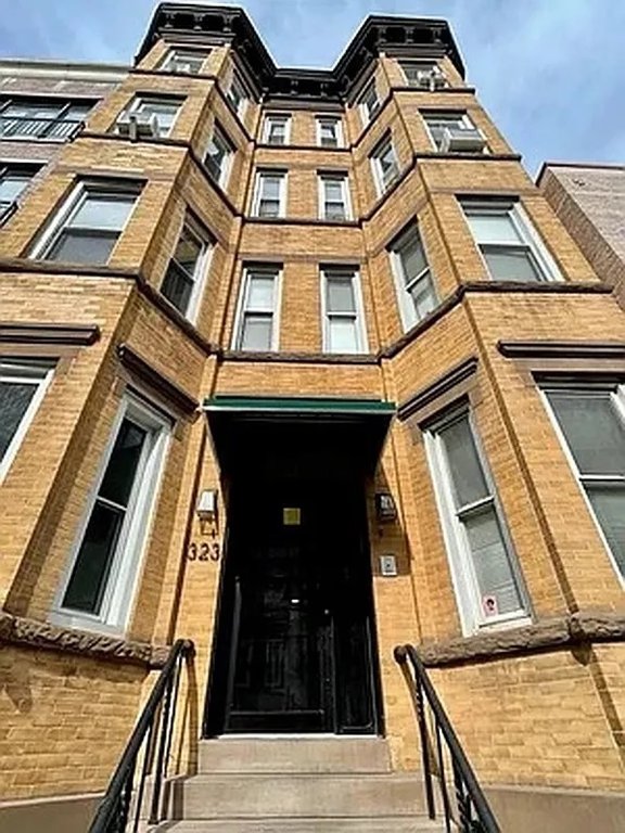 323 2nd Street, Unit b1 photo 3