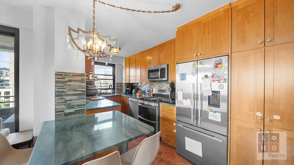 387 Grand Street, Unit K1107 photo 4