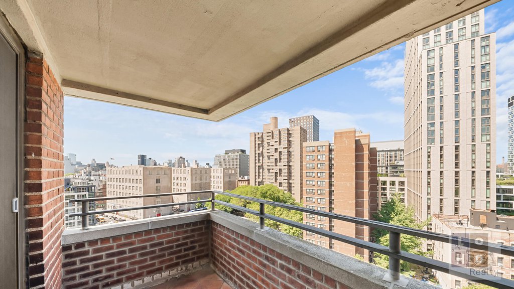 387 Grand Street, Unit K1107 photo 12