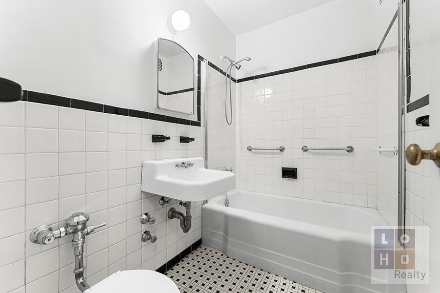 575 Grand Street, Unit 605 photo 18