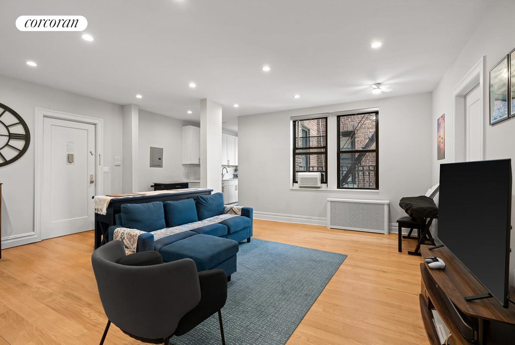 109-20 Queens Boulevard, Unit 5D photo 2
