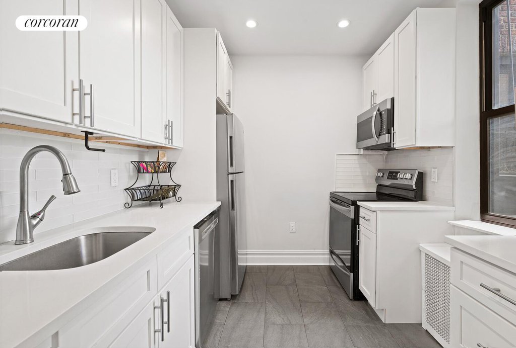 109-20 Queens Boulevard, Unit 5D photo 3
