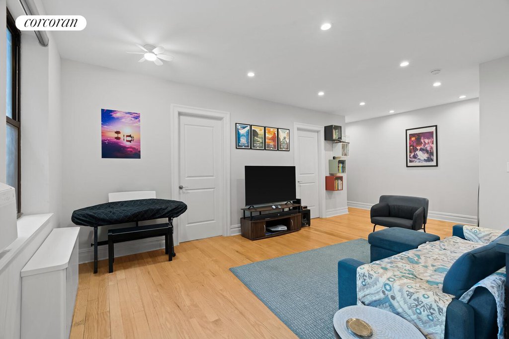 109-20 Queens Boulevard, Unit 5D photo 4