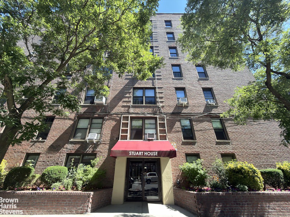 525 West 235th Street, Unit 6C