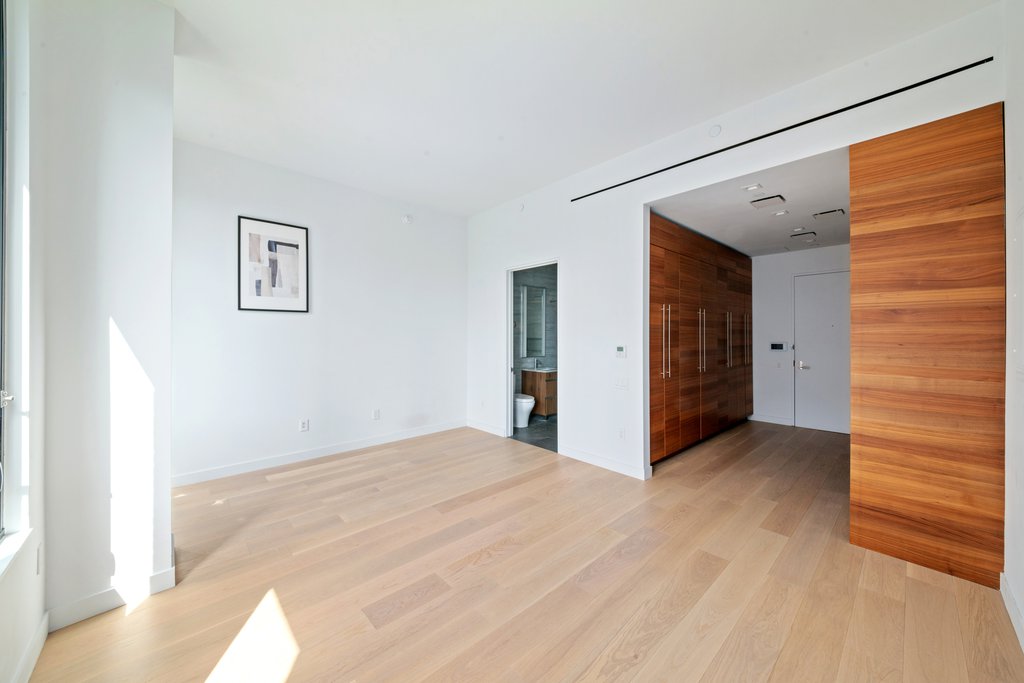 21-21 31st Street, Unit 3H photo 4