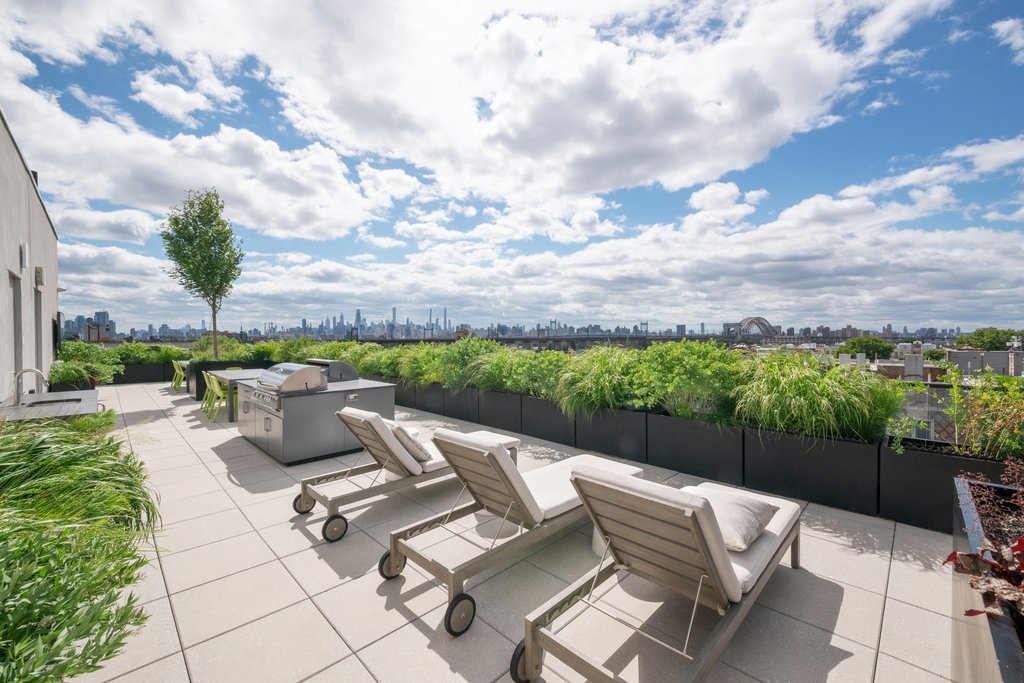 21-21 31st Street, Unit 3H photo 11