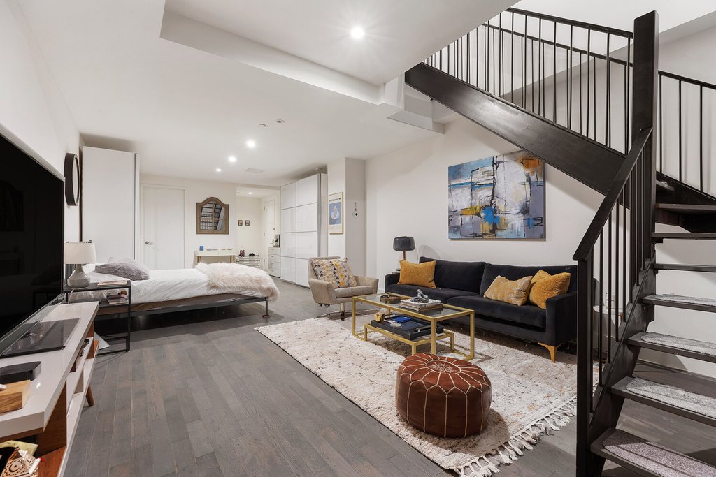 416 West 52nd Street, Unit 225 photo 4