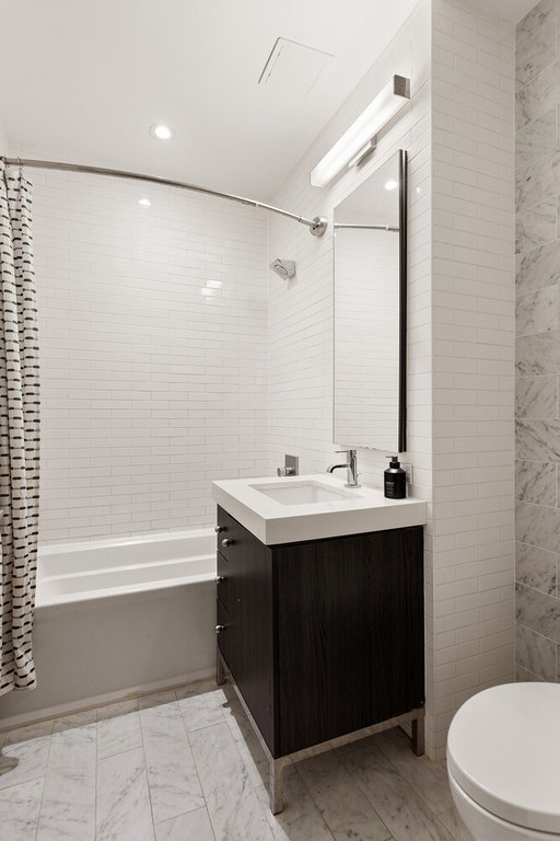 416 West 52nd Street, Unit 225 photo 8