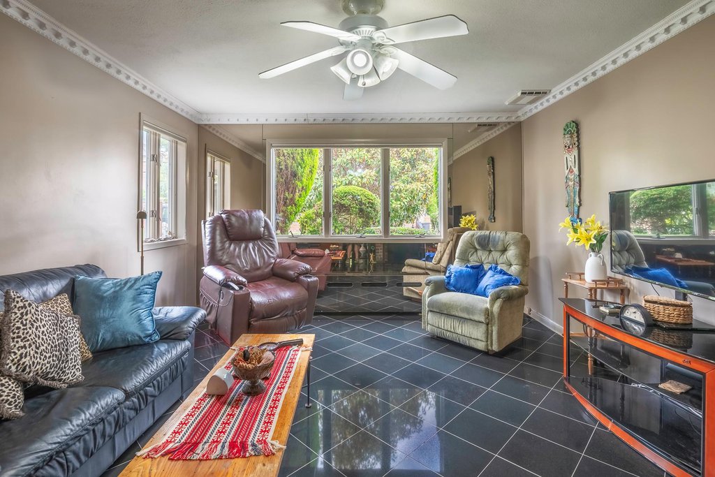 52-04 Redfield Street – For Sale photo 3
