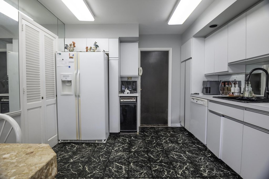 52-04 Redfield Street – For Sale photo 7