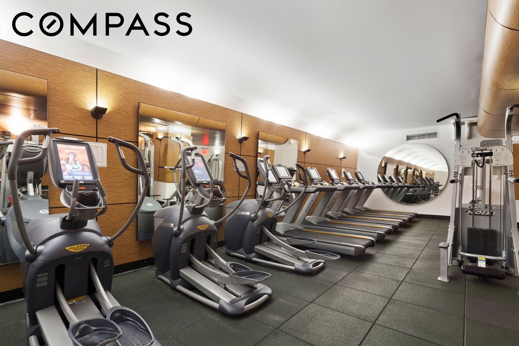 300 East 33rd Street, Unit 9M photo 9