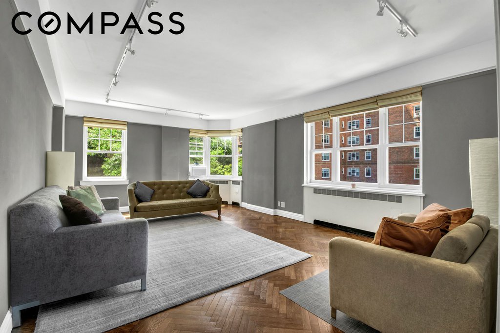 140 Cabrini Boulevard, Unit 14