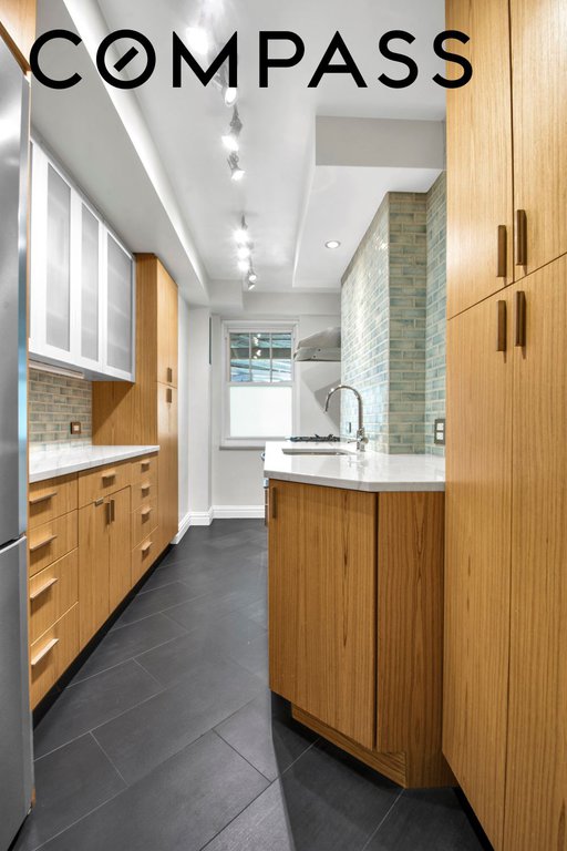 140 Cabrini Boulevard, Unit 14 photo 8