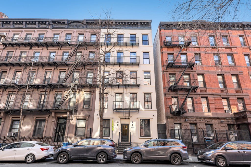 356 West 48th Street, Unit GardenB photo 3
