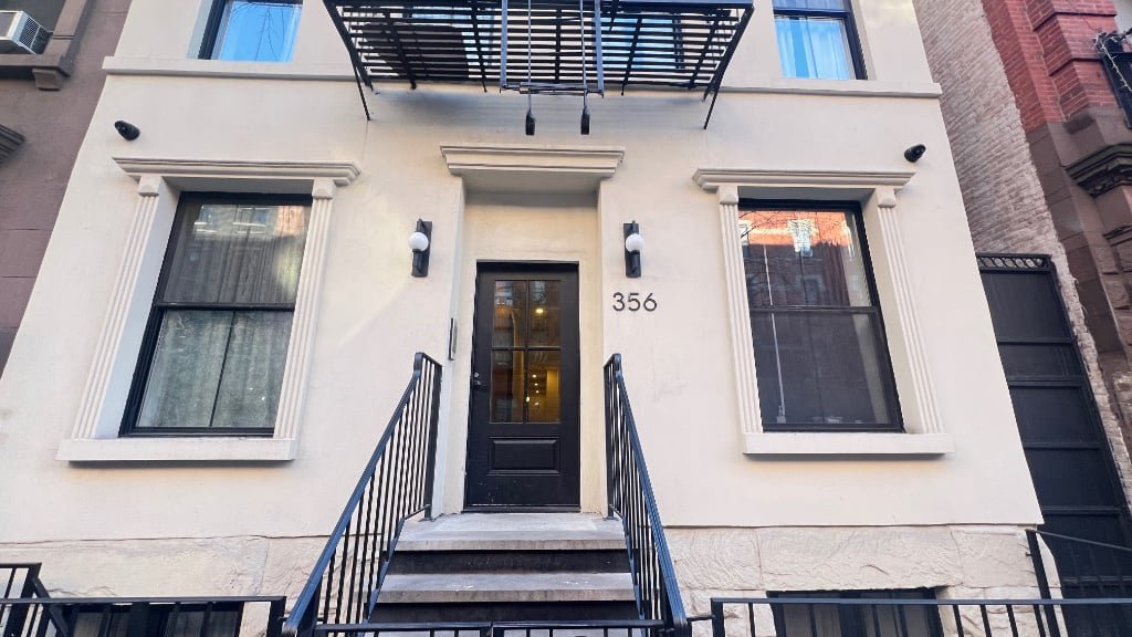 356 West 48th Street, Unit GardenB photo 4