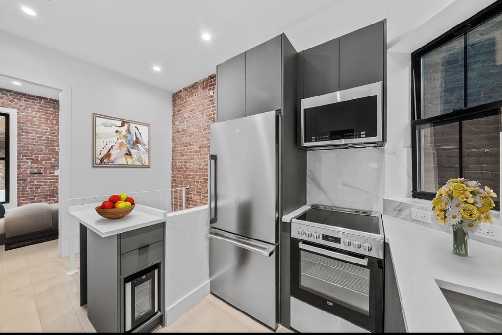 356 West 48th Street, Unit GardenB photo 7