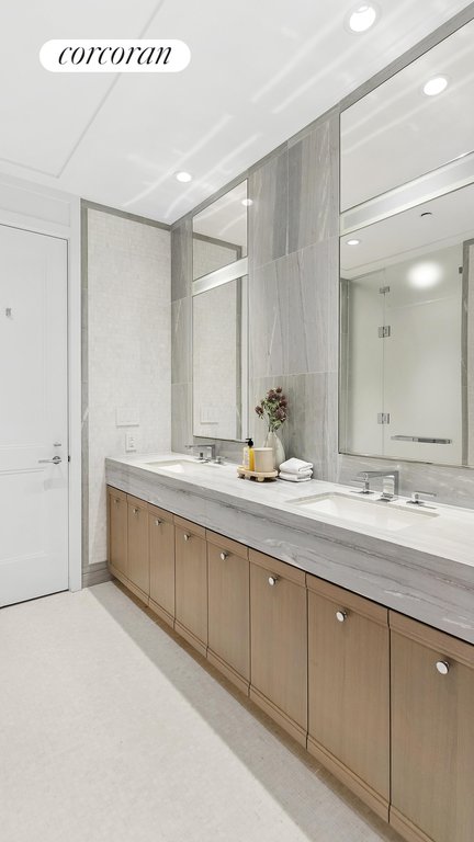200 East 95th Street, Unit 27A photo 12