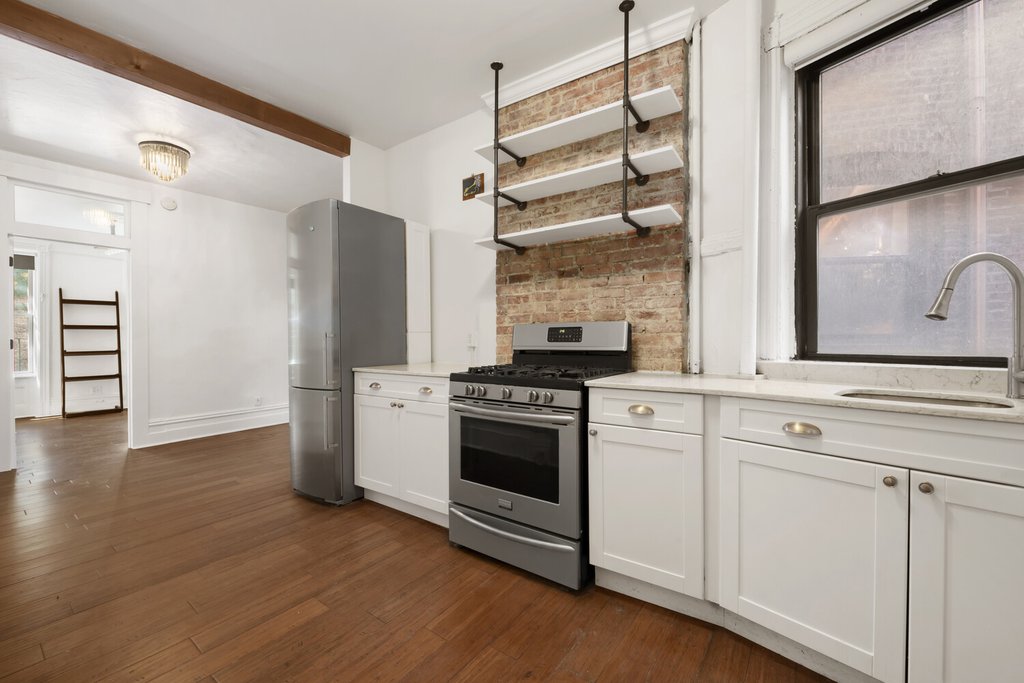 715 Ninth Avenue, Unit 3RN photo 5