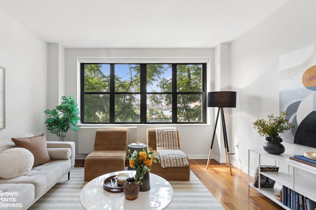 58 Metropolitan Avenue, Unit 2D photo 2