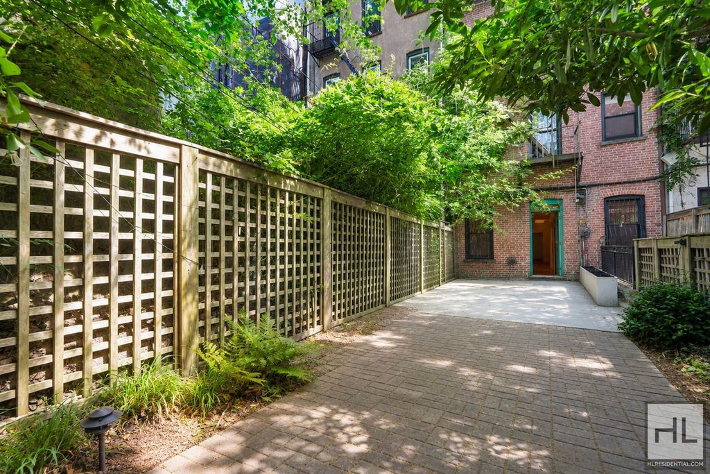200 Saint Marks Avenue, Unit 1 photo 3