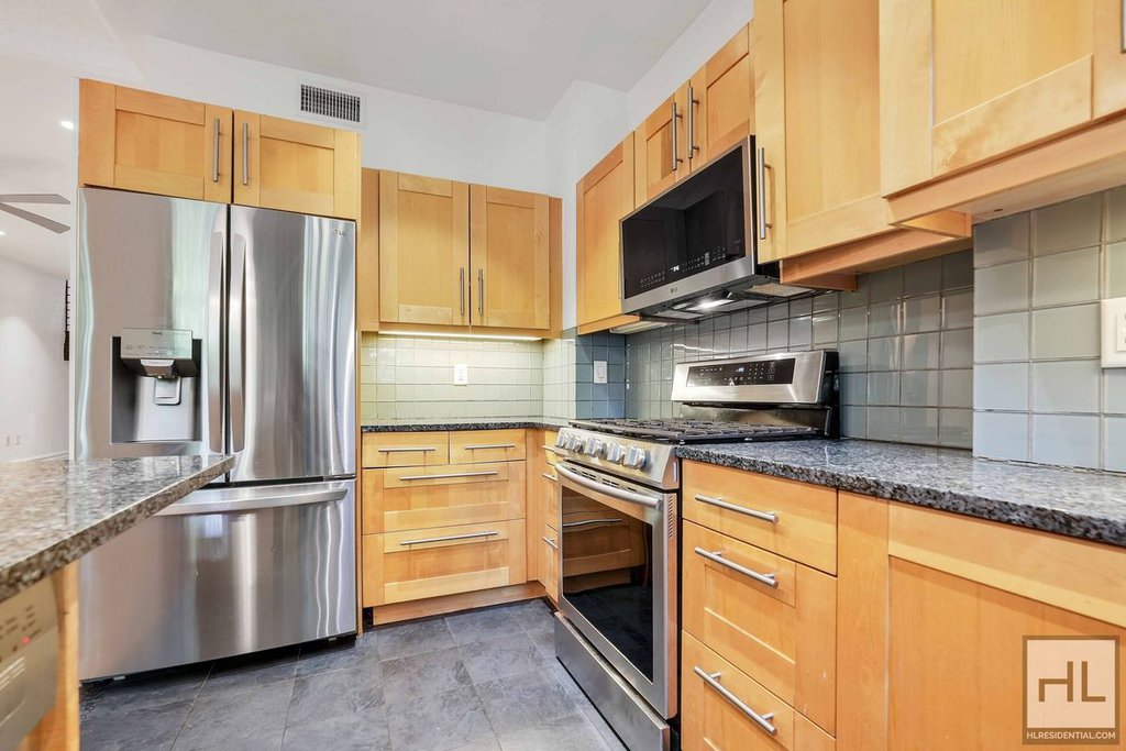 200 Saint Marks Avenue, Unit 1 photo 7