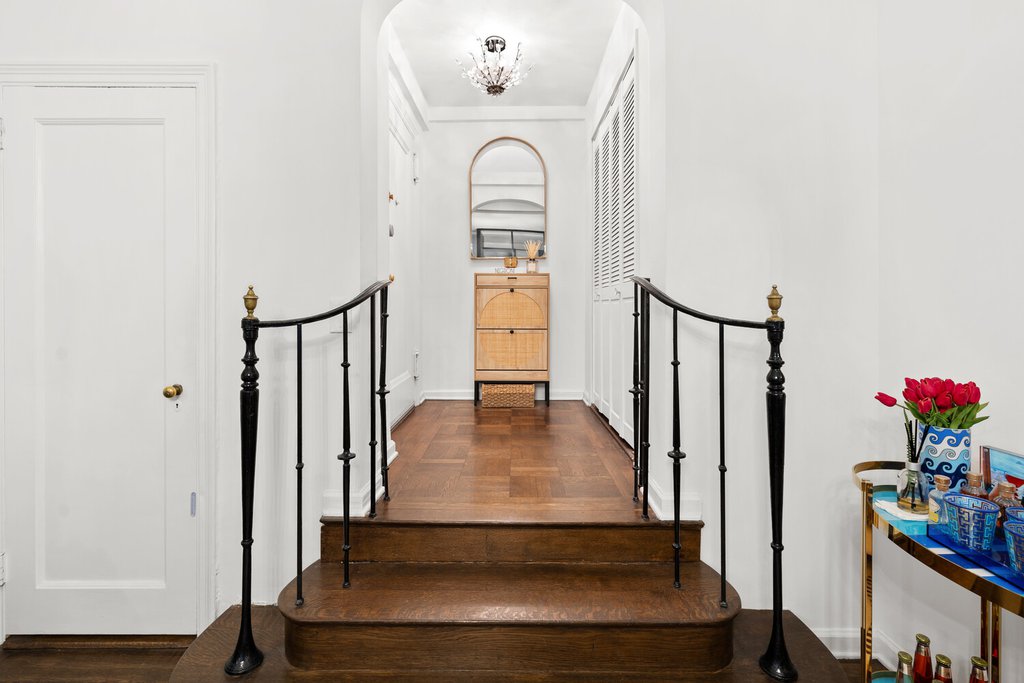 235 East 73rd Street, Unit 1G photo 2