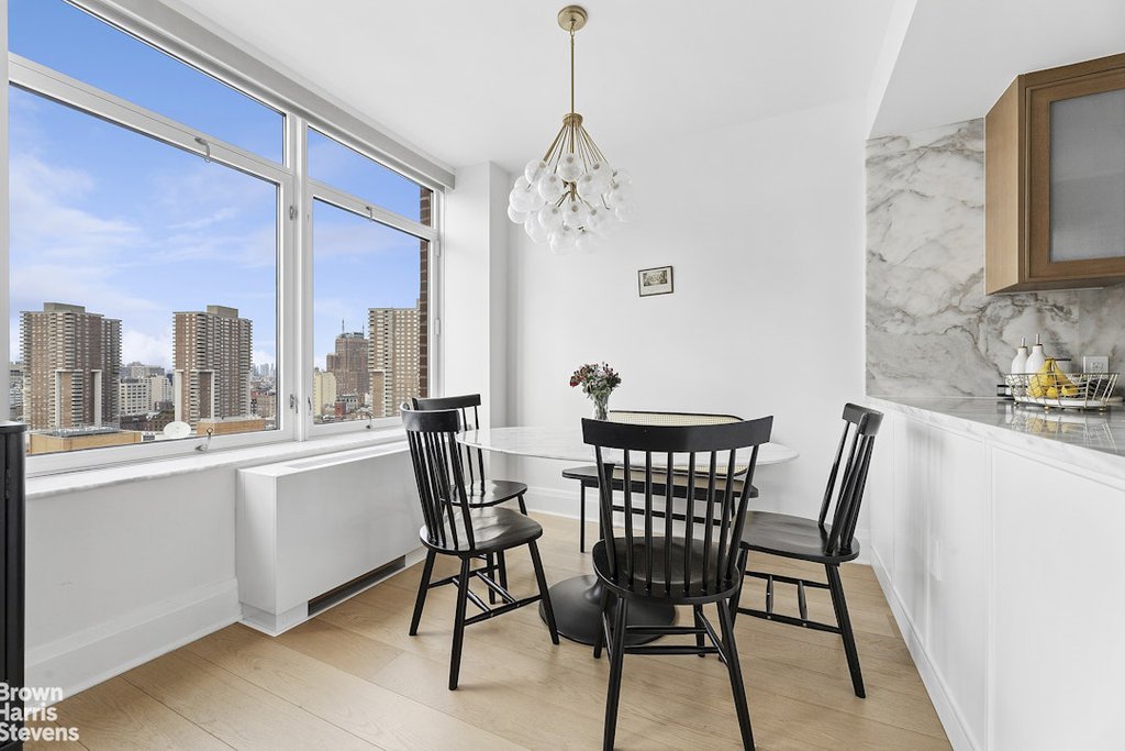 210 Warren Street, Unit 25C photo 3