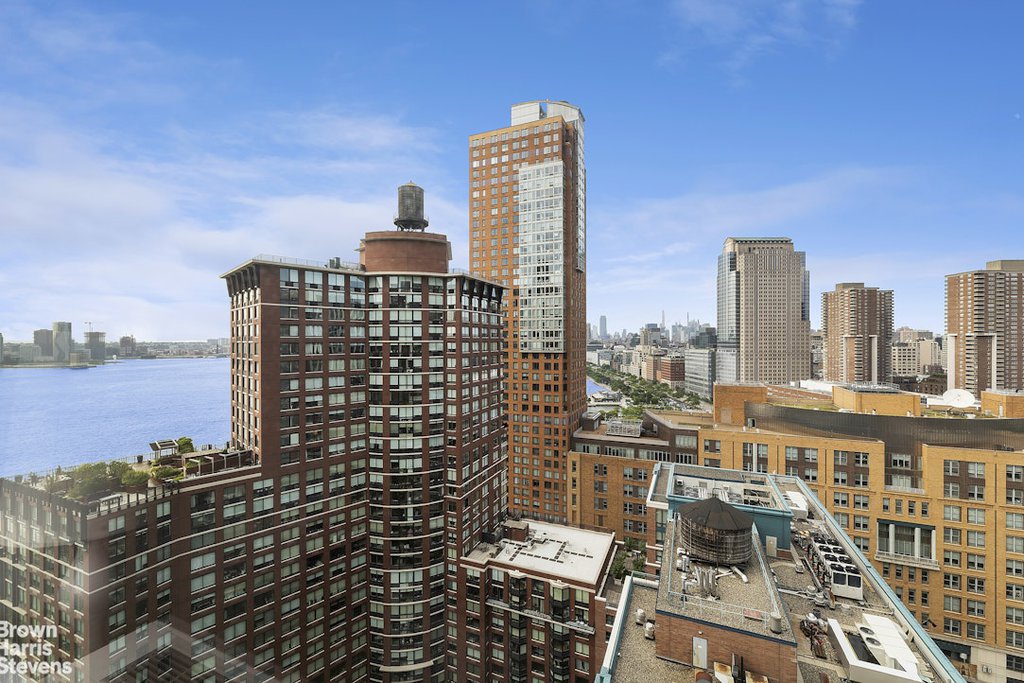 210 Warren Street, Unit 25C photo 8