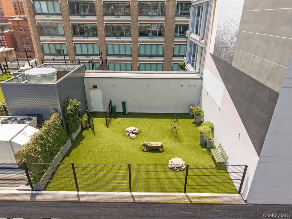 547 West 47th Street, Unit 509 photo 23