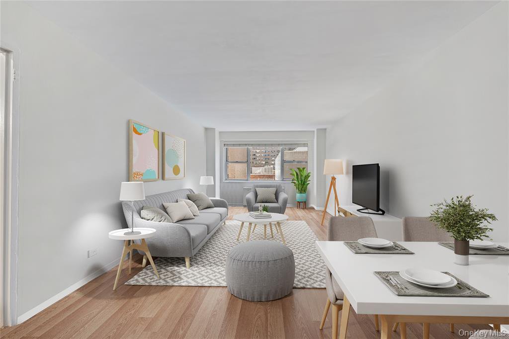 321 East 48th Street, Unit 9D photo 3