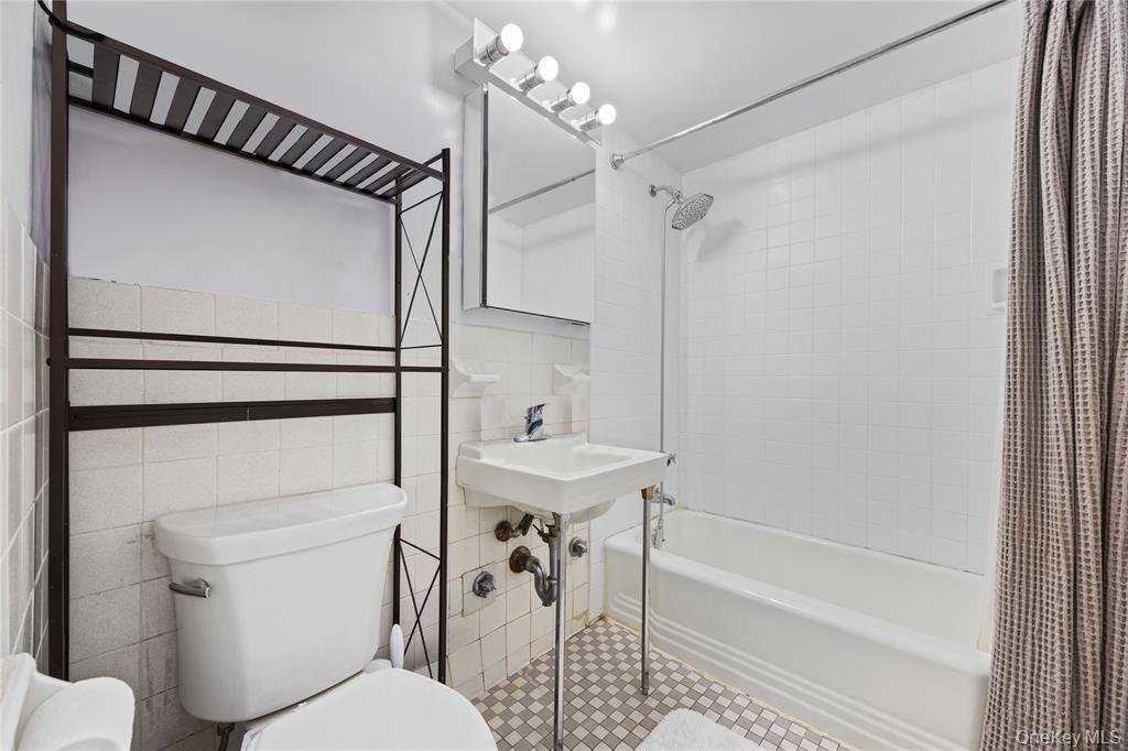 321 East 48th Street, Unit 9D photo 9