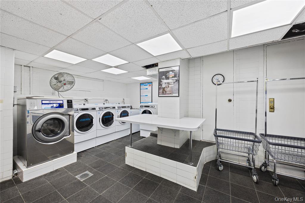 321 East 48th Street, Unit 9D photo 16