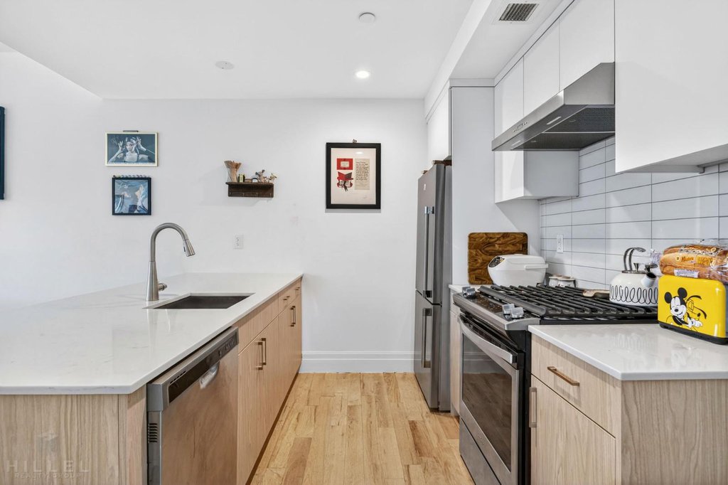 77 Clarkson Avenue, Unit 5B photo 5