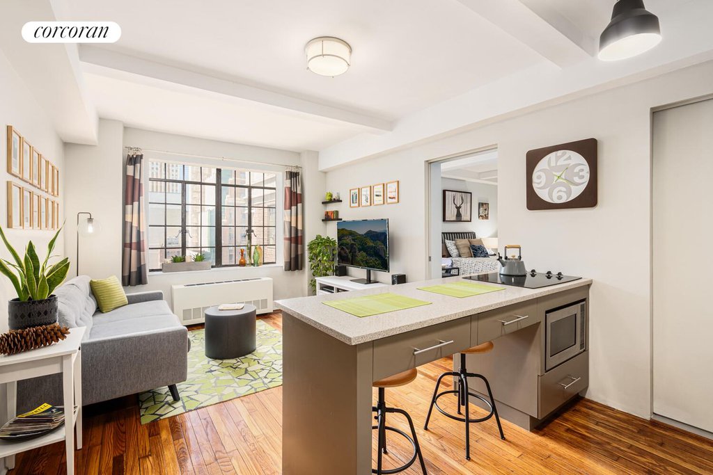 25 Tudor City Place, Unit 1815/1816