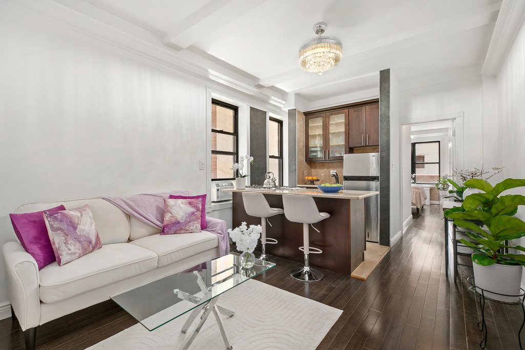 116 West 72nd Street, Unit 10D
