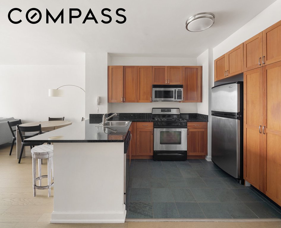 20 River Terrace, Unit 17G photo 4