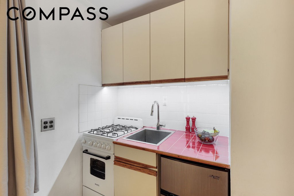126 East 30th Street, Unit 1A photo 5