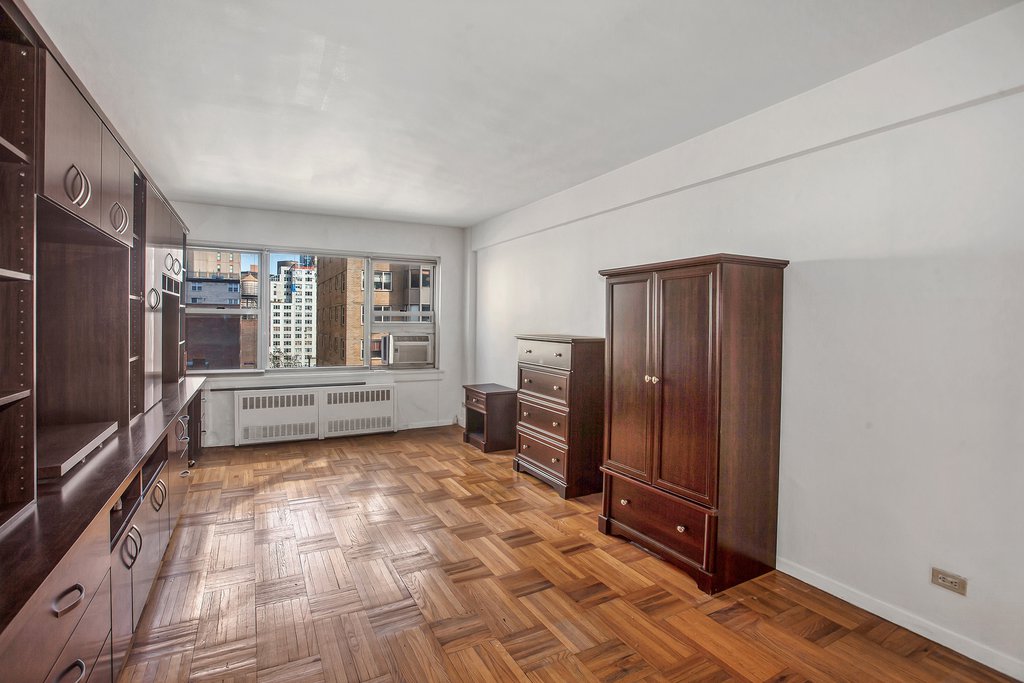 288 Lexington Avenue, Unit 8C photo 2