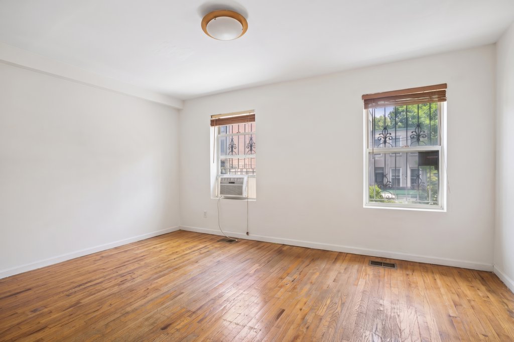 113 Vanderbilt Avenue, Unit B photo 5
