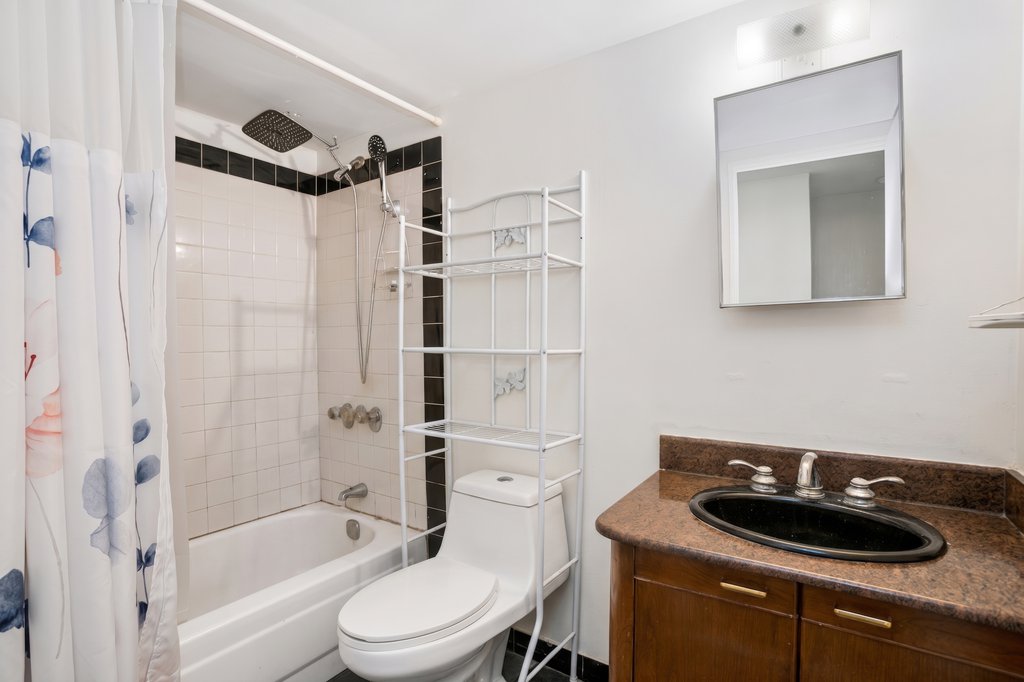 113 Vanderbilt Avenue, Unit B photo 7