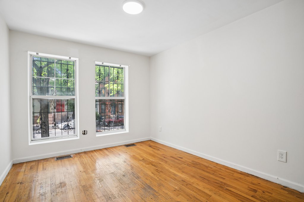 113 Vanderbilt Avenue, Unit B photo 9