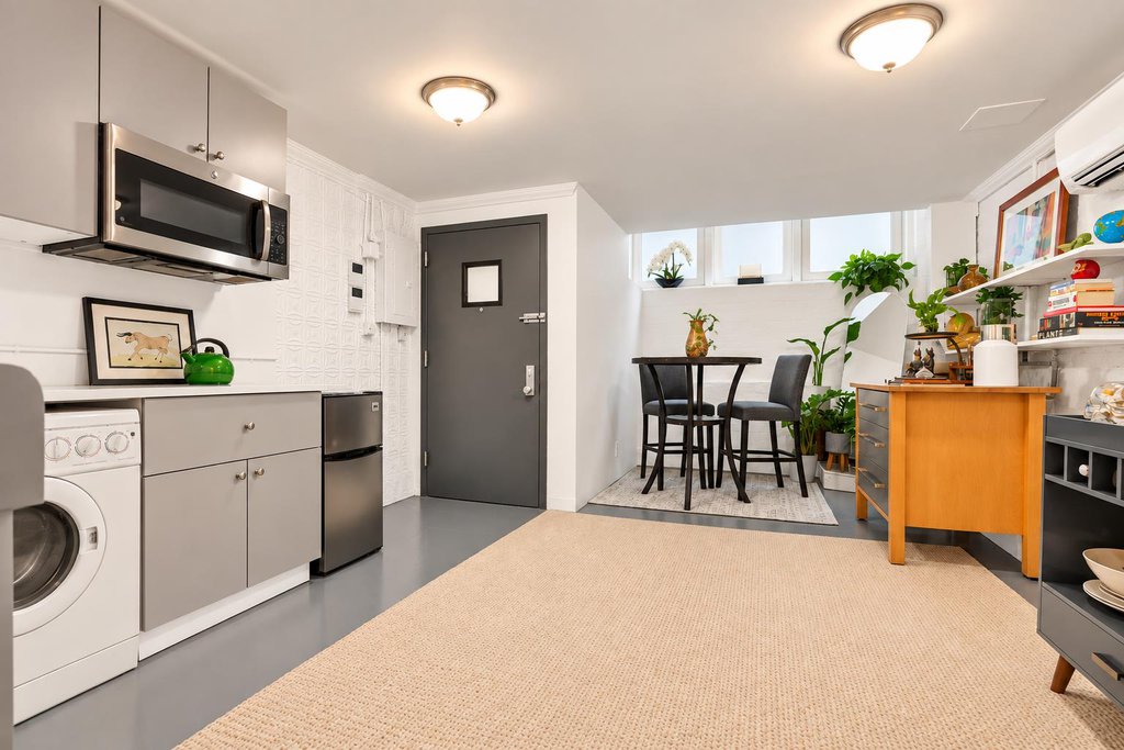 21 Bleecker Street, Unit GW photo 4