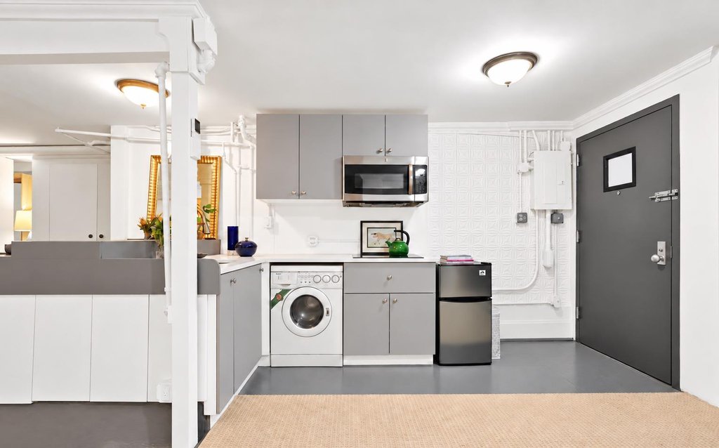 21 Bleecker Street, Unit GW photo 5