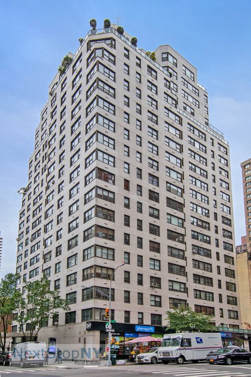 200 East 74th Street, Unit 3G photo 7
