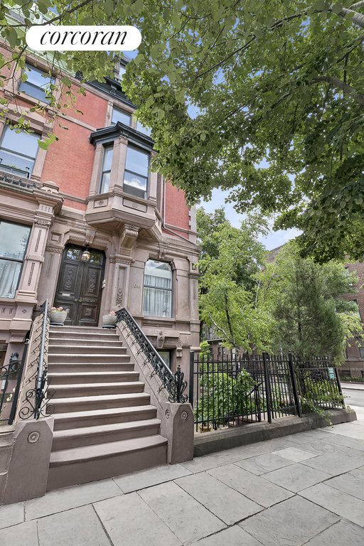 2099 Fifth Avenue – For Sale photo 2