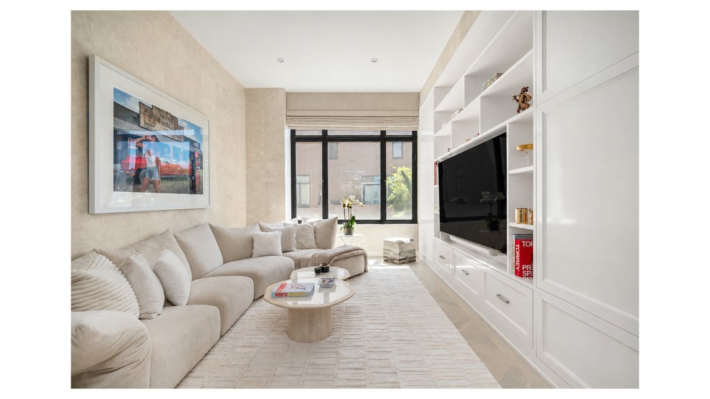 43 West 64th Street, Unit PH10B photo 13