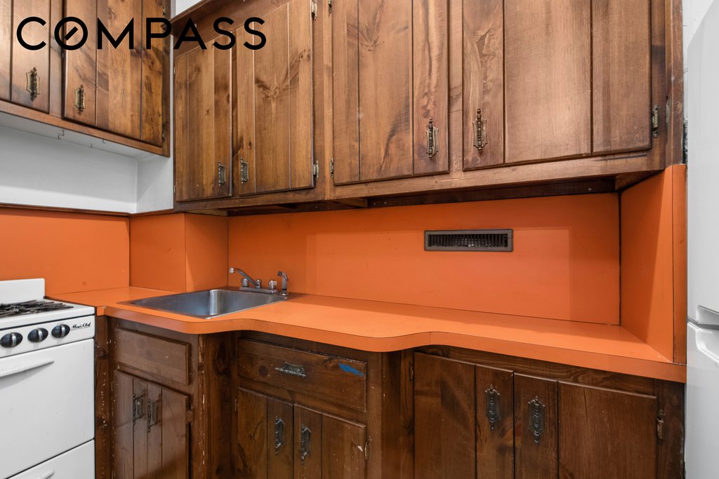 1 West 67th Street, Unit 308 photo 3
